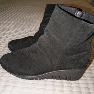 The Flexx black suede booties